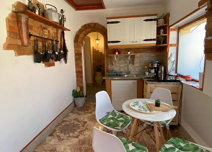 Amur Vendeghaz 2 דירה